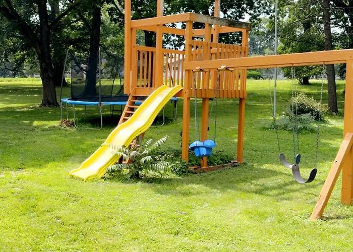 A J House Holiday home *